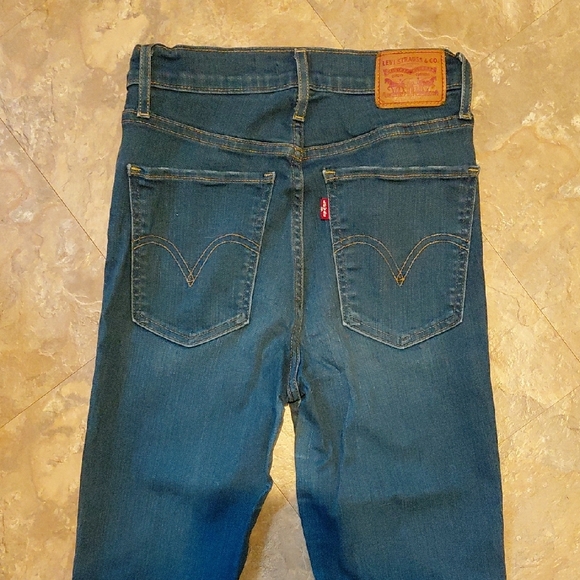 Levi's Women's Distressed Skinny Jeans in Dark Blue - Picture 3 of 7